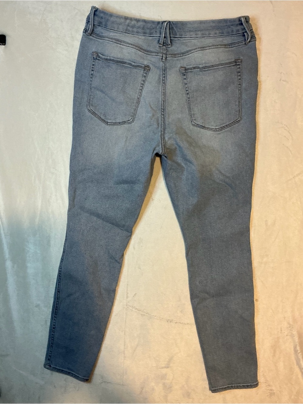 Good American Light Blue Skinny Jeans - Picture 4 of 4